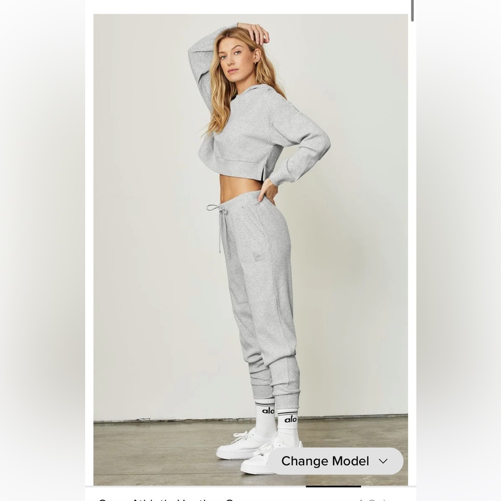 Alo Yoga Muse SET = Sweatpants + Cropped Hoodie. Size S, EUC